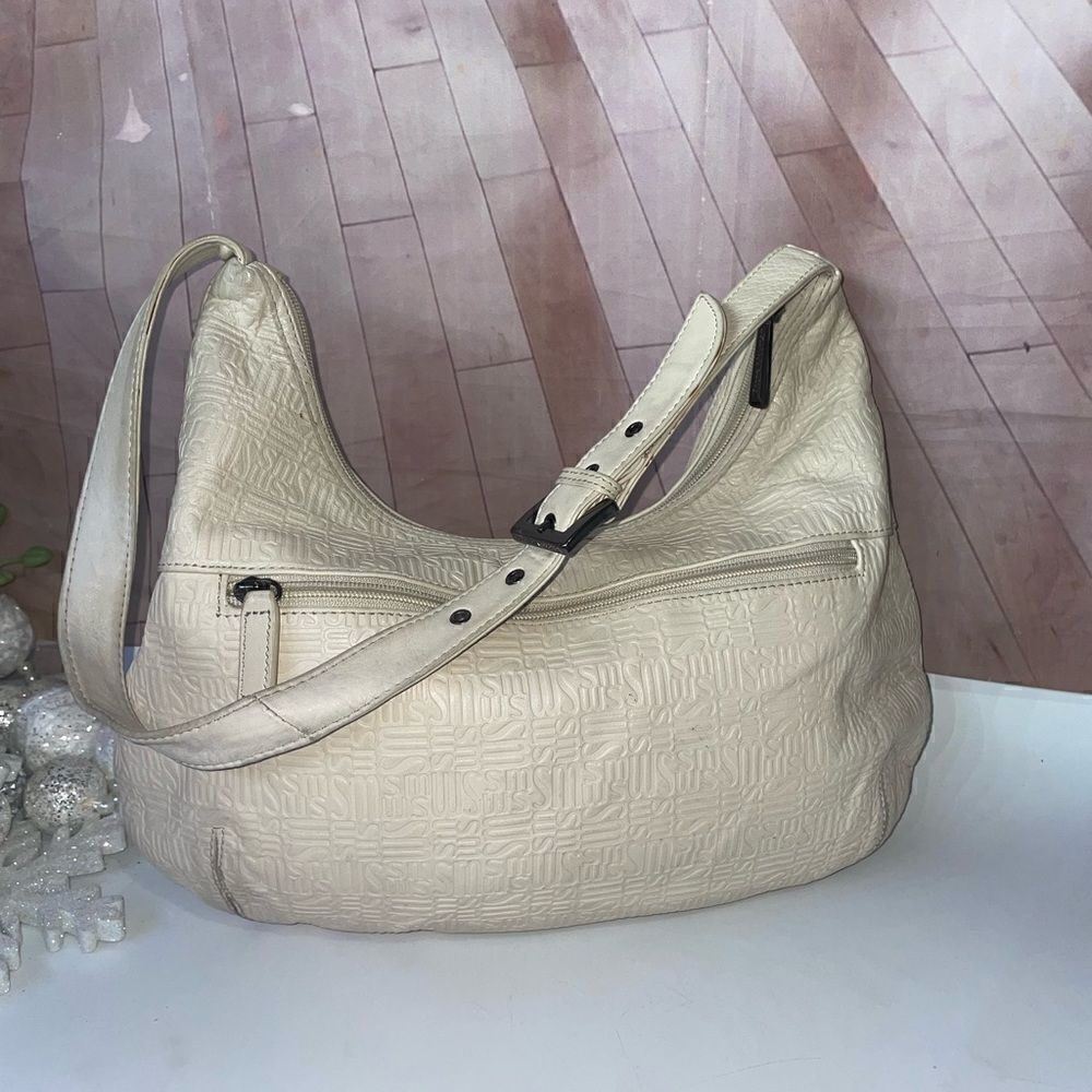 Stone Mountain Embossed Signature Leather Shoulder Bag Beige Large - Picture 2 of 8